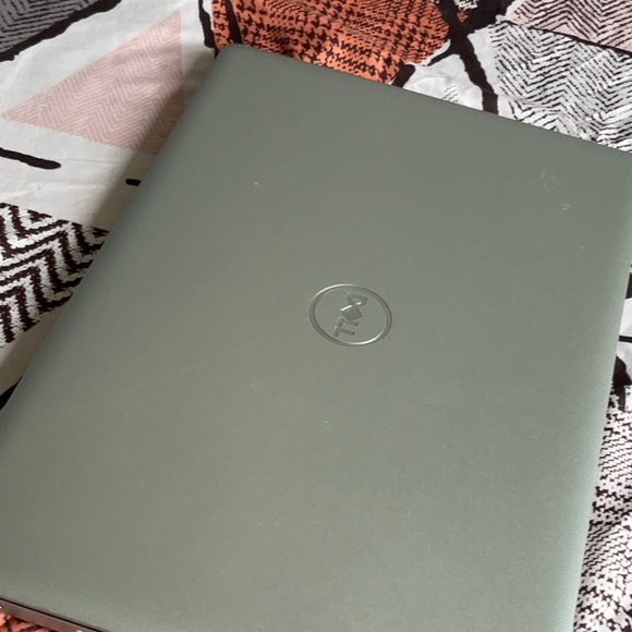 Dell laptop - Picture 3 of 4